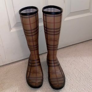 Burberry Women’s Rainboots